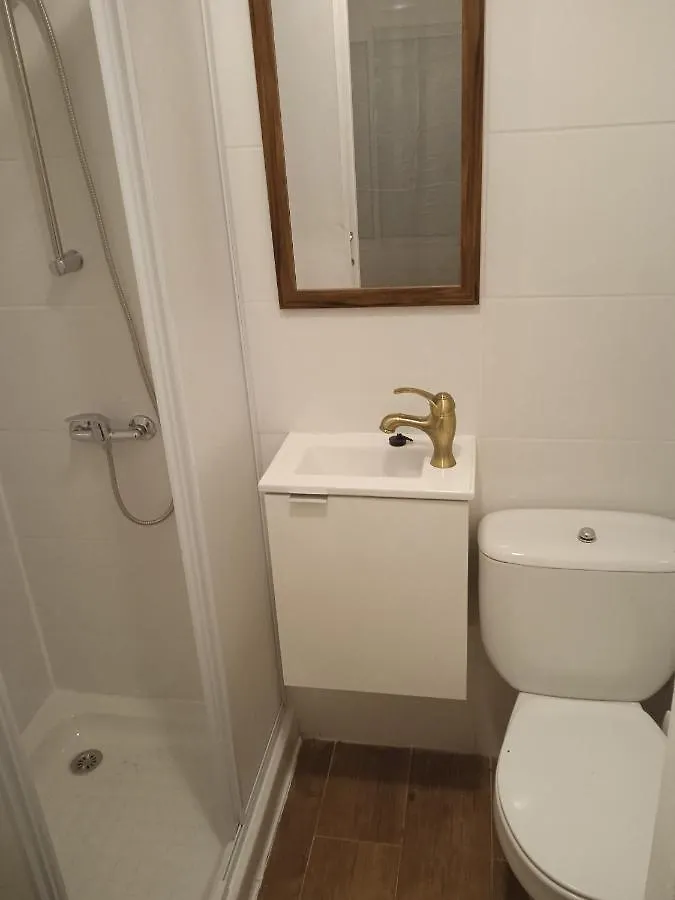 Habitacion Economica Con Bano Privado En Pleno Centro De Figueres Figueres  Gasthuis Figueres (Girona)